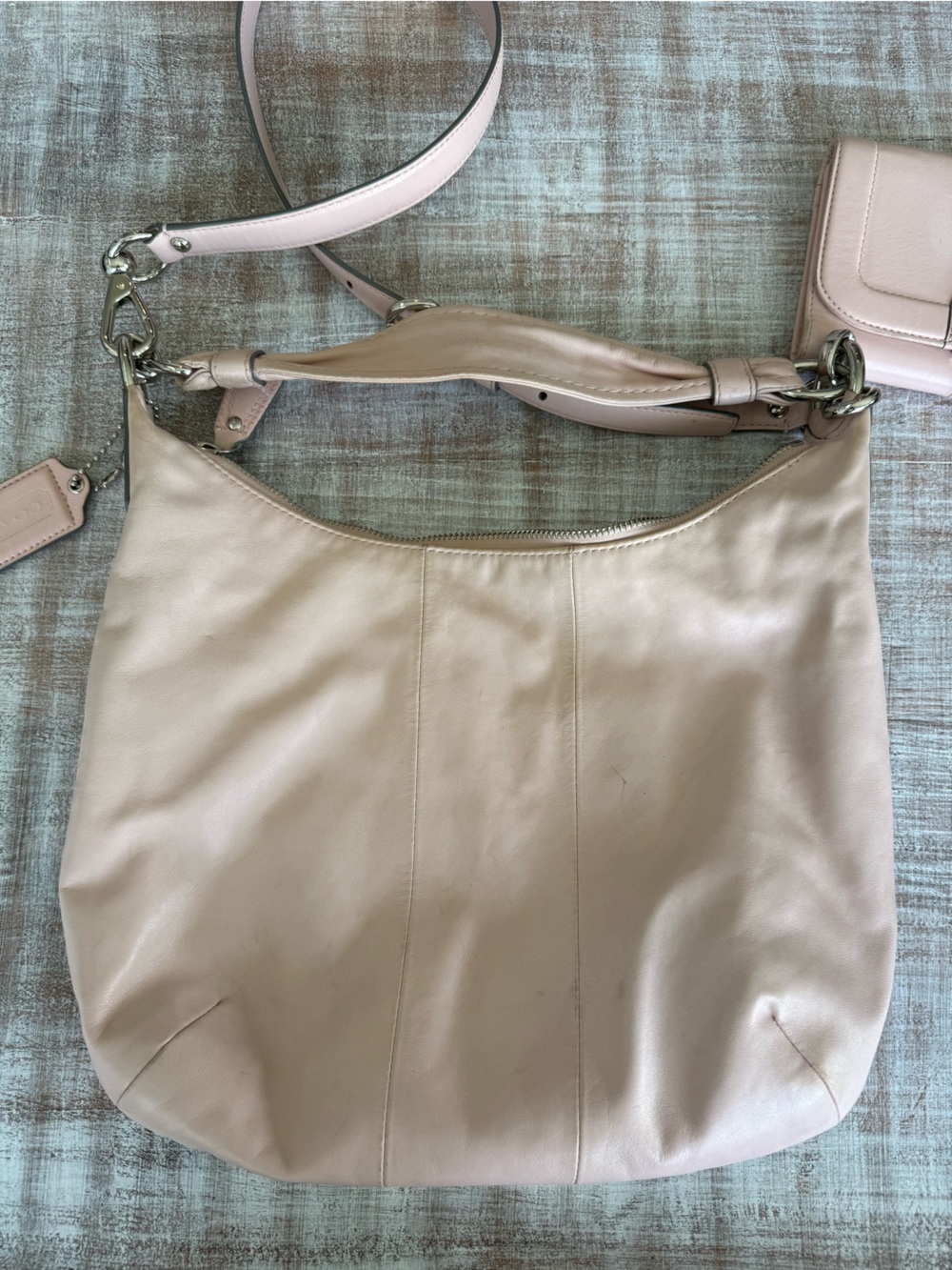 Coach Soft Pink Leather Hobo Bag with Matching Wallet - Picture 6 of 8